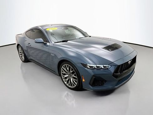 Used 2025 Ford Mustang GT Premium RWD image 1
