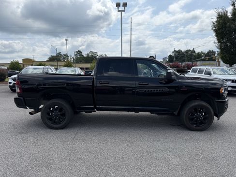 Used 2023 RAM 2500 Big Horn w/ Night Edition AWD/4WD image 7