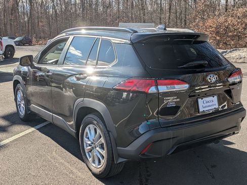 Used 2023 Toyota Corolla Cross LE image 7