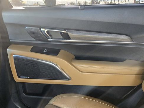 Used 2022 Kia Telluride SX w/ Nightfall Edition Package image 13