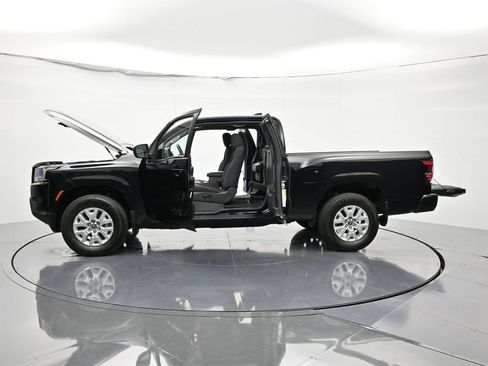 Used 2022 Nissan Frontier SV w/ Technology Package image 46