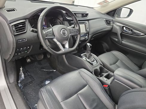 Used 2018 Nissan Rogue SL image 16