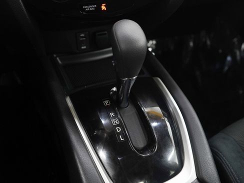 Used 2016 Nissan Rogue SV w/ SV Moonroof Package AWD/4WD image 23