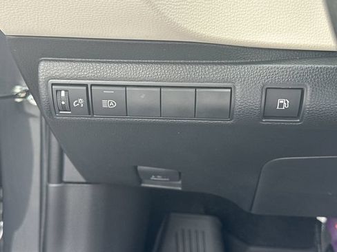 Certified 2024 Toyota Corolla LE FWD image 17