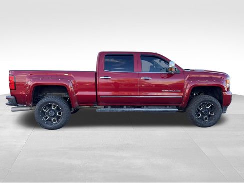 Used 2018 GMC Sierra 3500 Denali w/ Duramax Plus Package AWD/4WD image 4