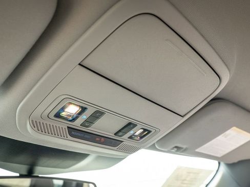 Used 2022 Ford Explorer XLT w/ Equipment Group 202A image 42