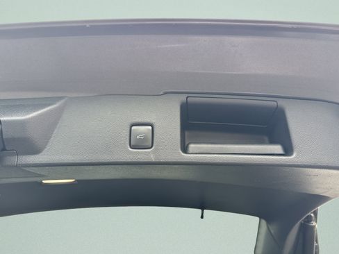 Used 2024 Ford Escape ST-Line image 13