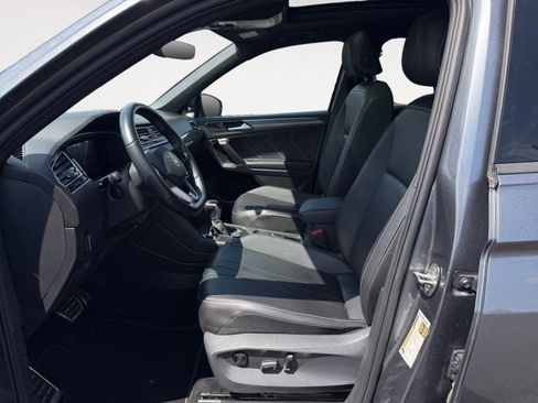 Used 2023 Volkswagen Tiguan SE R-Line FWD image 10