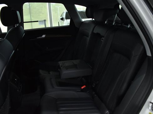 Used 2023 Audi Q5 2.0T Premium Plus w/ Premium Plus Package AWD/4WD image 32