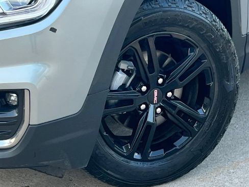 Certified 2023 GMC Terrain AT4 AWD/4WD image 8