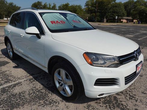 Used 2013 Volkswagen Touareg VR6 image 1