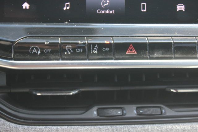 Used 2024 Jeep Compass Latitude AWD/4WD image 8