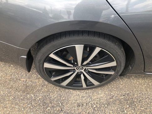 Used 2019 Nissan Altima 2.5 SR w/ SR Premium Package FWD image 17