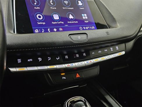 Used 2020 Cadillac XT4 Premium Luxury image 28