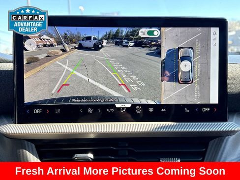 Used 2025 Ford Explorer ST-Line w/ Premium Package image 22