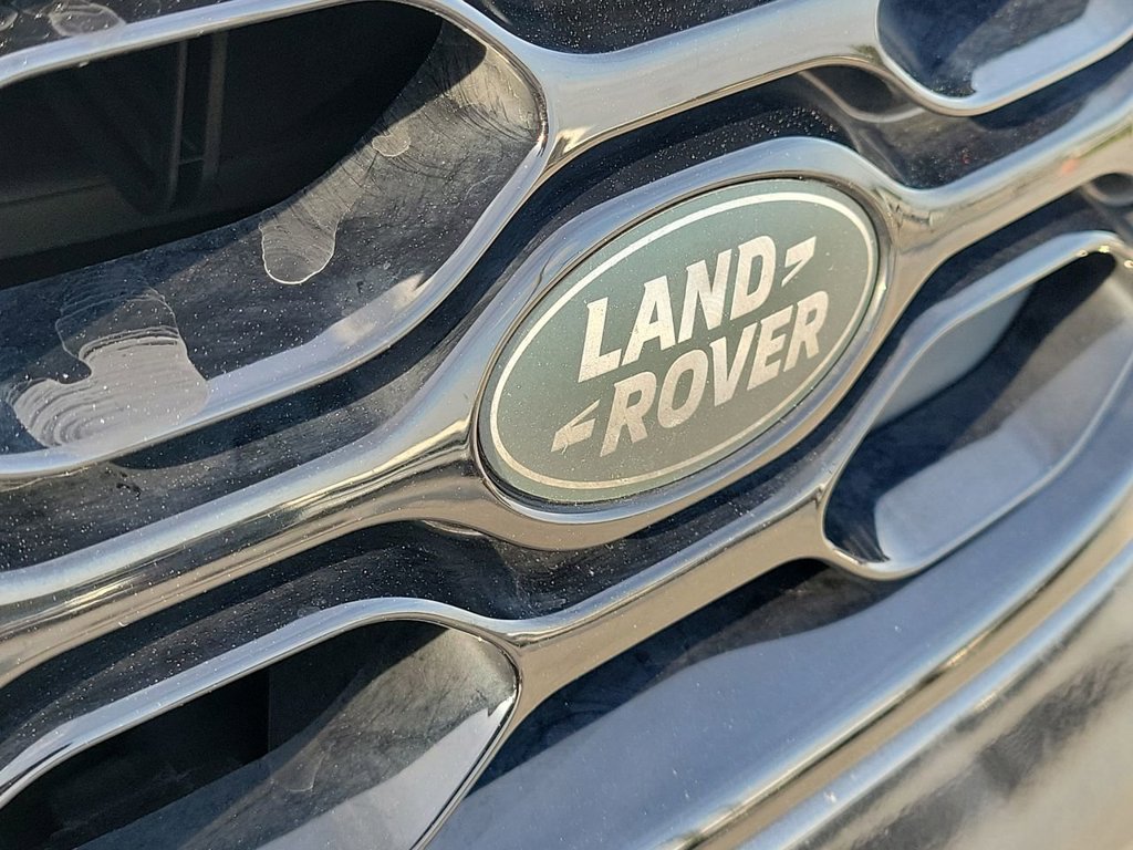Certified 2024 Land Rover Discovery Dynamic SE AWD/4WD image 10