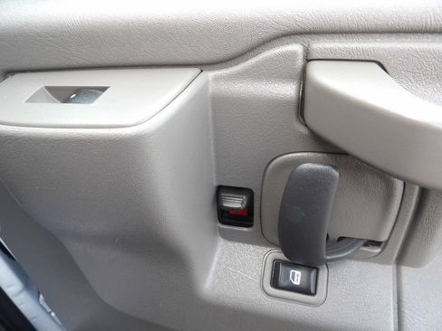Used 2025 Chevrolet Express 3500 LS RWD image 41