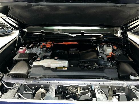 Used 2023 Toyota Sequoia 4WD image 9