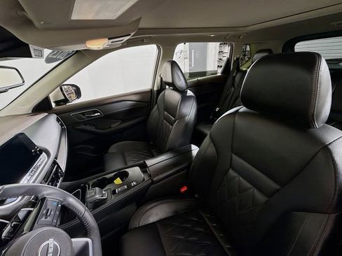 Certified 2023 Nissan Rogue Platinum w/ Platinum Premium Package image 5