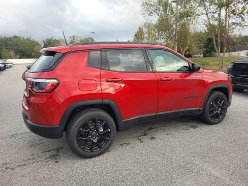 New 2026 Jeep Compass Latitude image 13