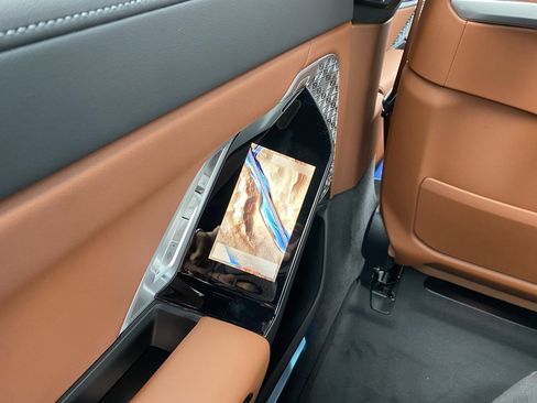 New 2026 BMW 760i xDrive w/ Executive Package image 7