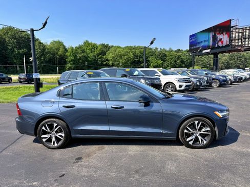 Used 2022 Volvo S60 B5 R-Design AWD/4WD image 10