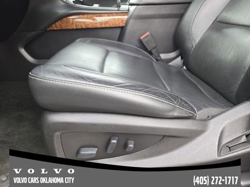 Used 2019 Chevrolet Suburban Premier AWD/4WD image 18