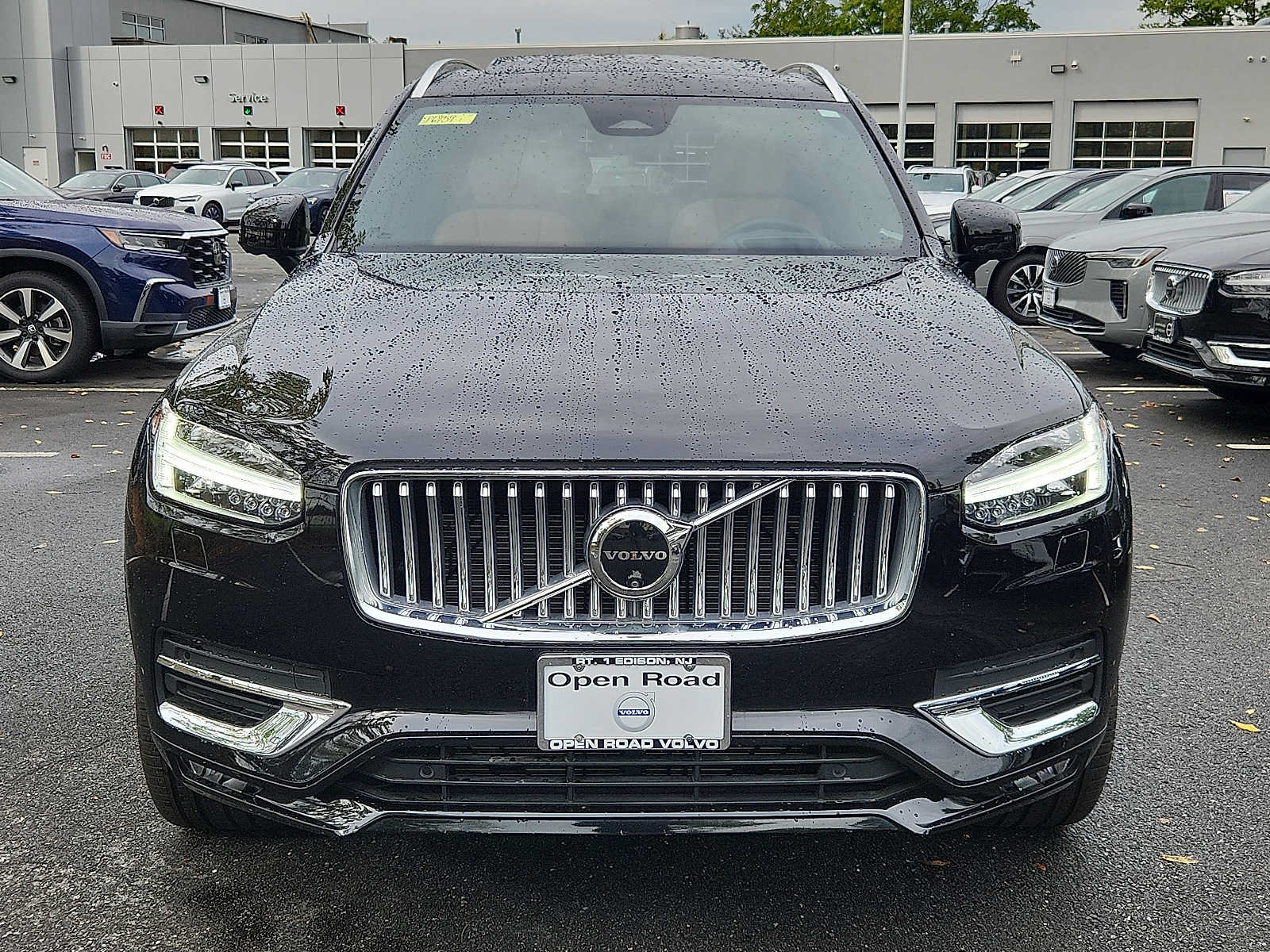 Certified 2024 Volvo XC90 B6 Ultimate AWD/4WD image 2
