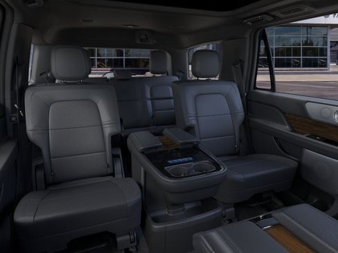 New 2023 Lincoln Navigator Reserve AWD/4WD image 11
