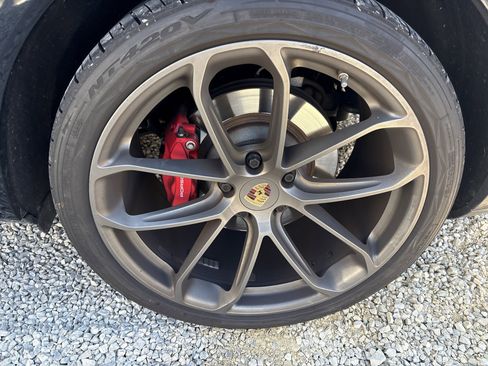 Used 2021 Porsche Cayenne GTS image 8