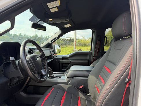 Used 2016 Ford F150 XLT w/ Equipment Group 302A Luxury AWD/4WD image 10