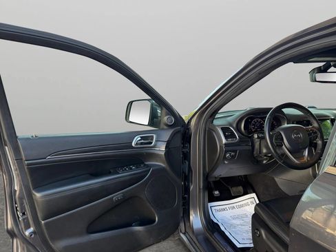 Used 2020 Jeep Grand Cherokee Limited AWD/4WD image 11