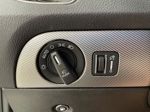 Used 2019 Dodge Durango GT AWD/4WD image 38