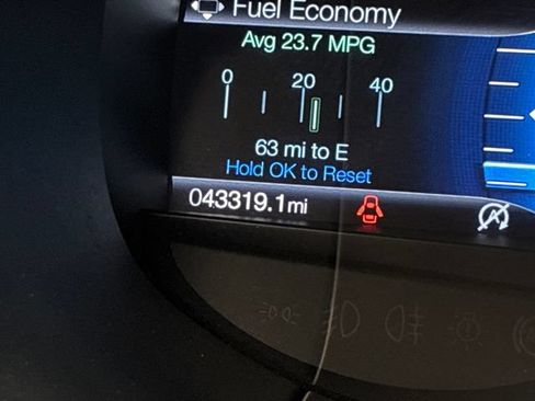 Used 2020 Ford Edge Titanium w/ Class II Trailer Tow Package AWD/4WD image 16