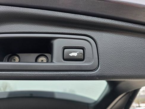 Used 2022 Honda Pilot Elite image 11