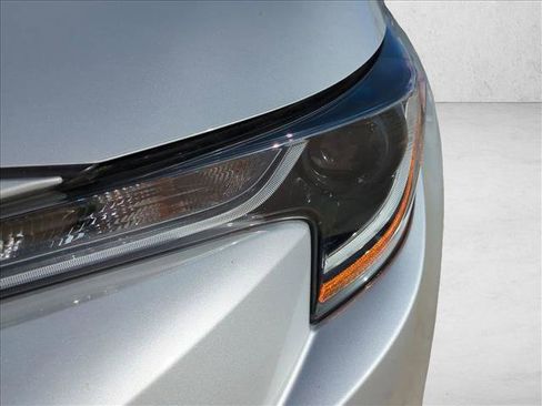 Used 2023 Toyota Corolla LE image 8