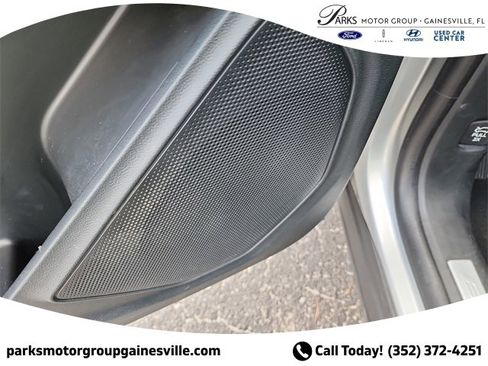 Certified 2023 Ford Explorer Limited w/ Equipment Group 301A image 17