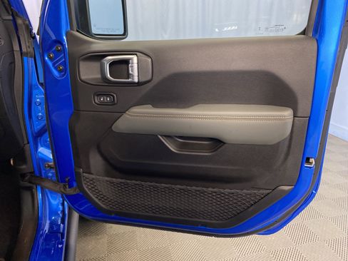 Certified 2024 Jeep Gladiator Mojave image 48