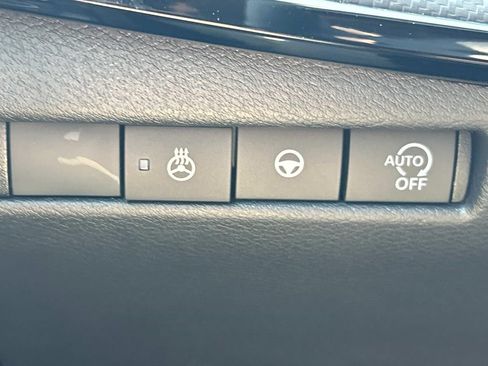 New 2026 Nissan Kicks SR w/ SR Premium Package FWD image 27