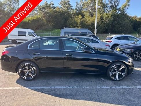 Used 2025 Mercedes-Benz C 300 Sedan image 4