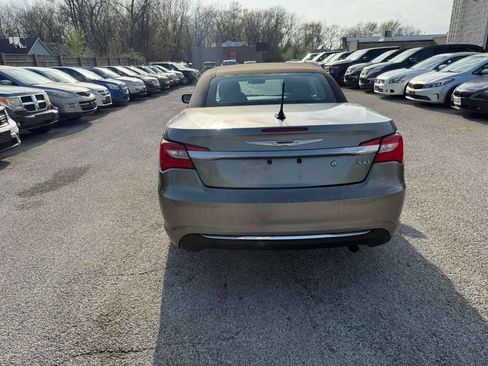 Used 2012 Chrysler 200 Touring image 9