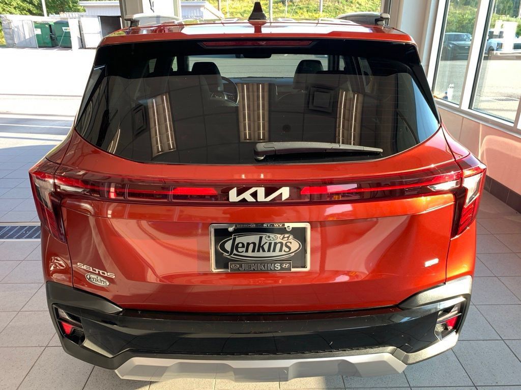 Used 2024 Kia Seltos S AWD/4WD image 14