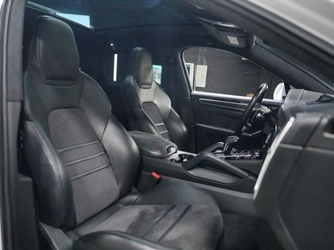 Used 2021 Porsche Cayenne GTS AWD/4WD image 37