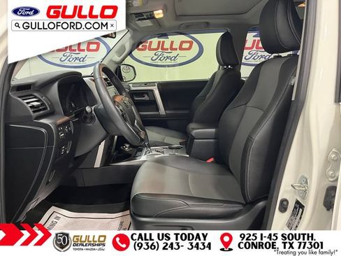 Used 2022 Toyota 4Runner SR5 Premium w/ Moonroof Package AWD/4WD image 18