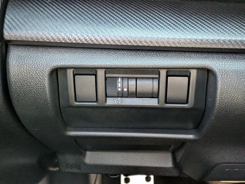 Used 2025 Subaru Crosstrek 2.5i Sport w/ Crosstrek Mirror Package AWD/4WD image 18
