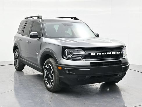 Used 2023 Ford Bronco Sport Outer Banks AWD/4WD image 3
