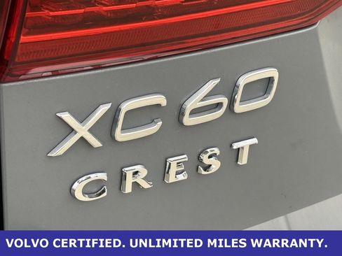 Certified 2023 Volvo XC60 B5 Plus w/ Climate Package image 10