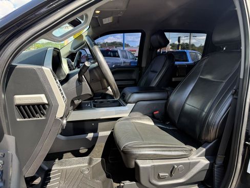 Used 2017 Ford F350 Lariat w/ Lariat Value Package AWD/4WD image 9