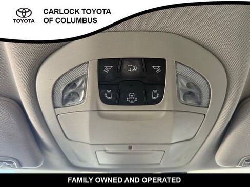 Used 2017 Chrysler Pacifica Touring-L image 32
