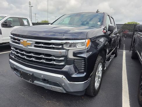 Used 2023 Chevrolet Silverado 1500 LTZ AWD/4WD image 2